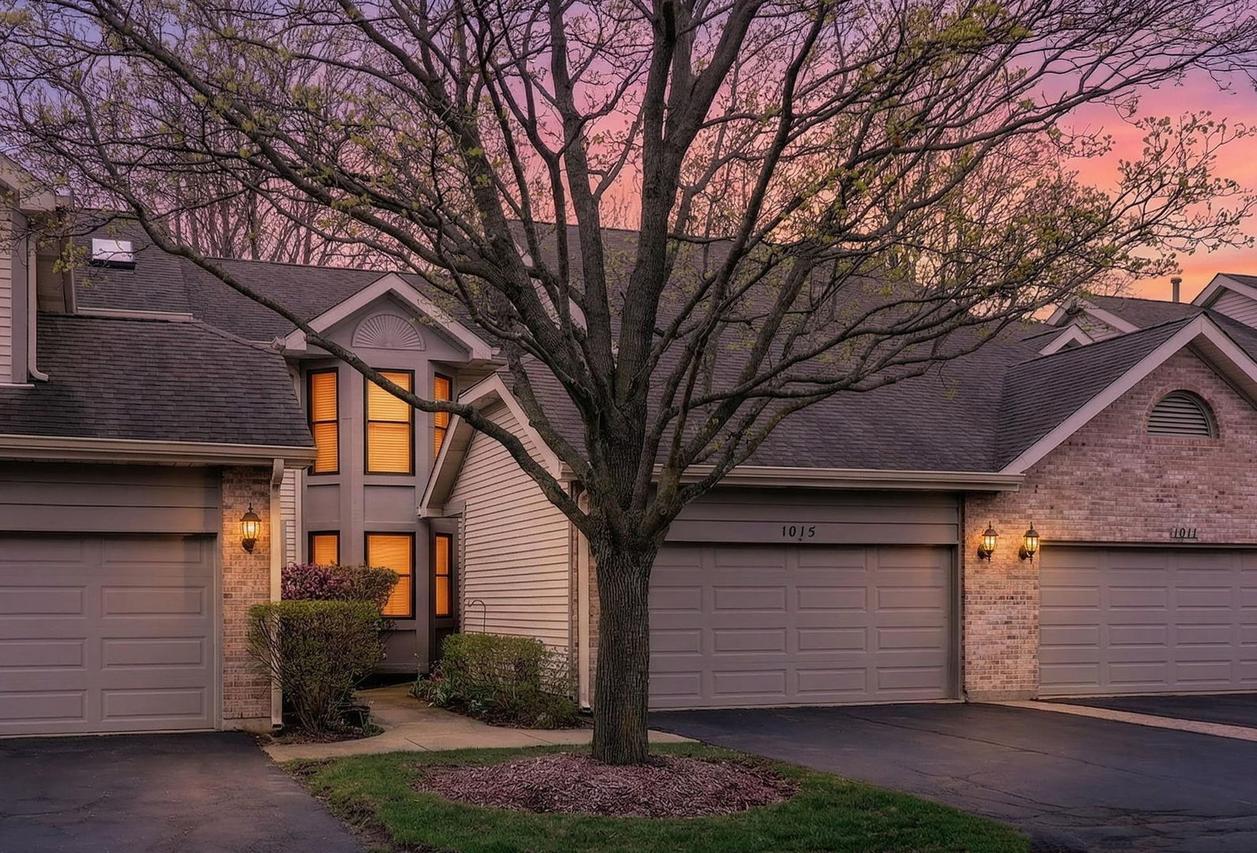 1015 N Auburn Woods Dr., Palatine, IL 60067