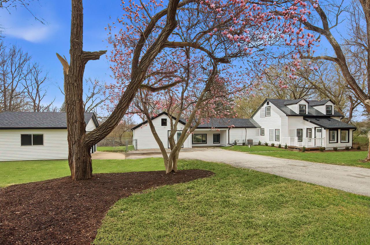 27283 W Nippersink Rd., Ingleside, IL 60041