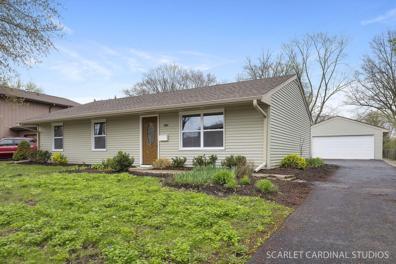 1041 N Elmwood Dr., Aurora, IL 60506