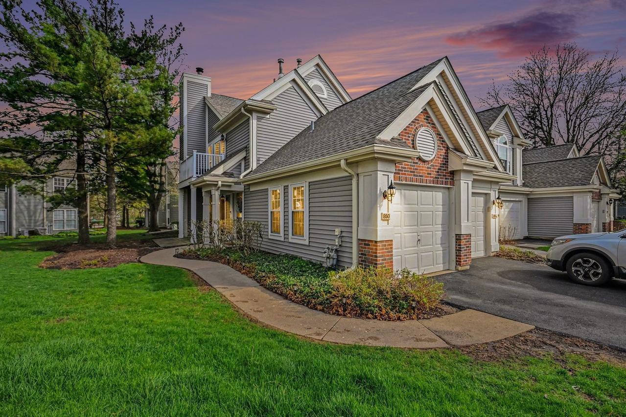 850 Spring Creek Ct., Elk Grove Village, IL 60007
