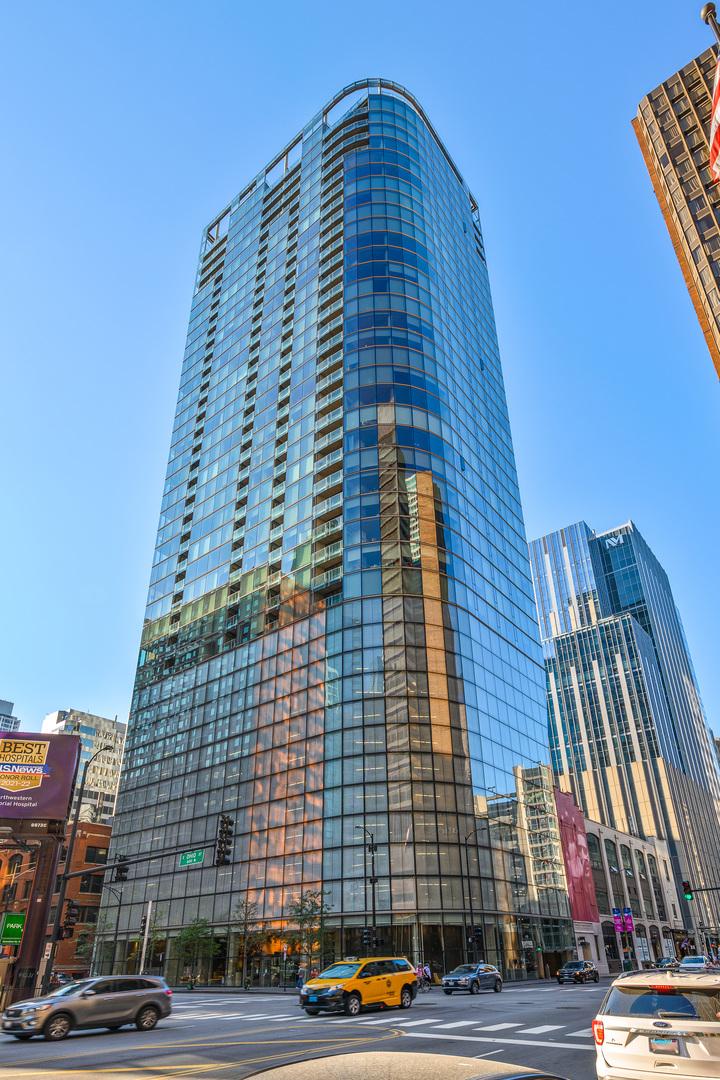 600 N Fairbanks Ct. #2107, Chicago, IL 60611