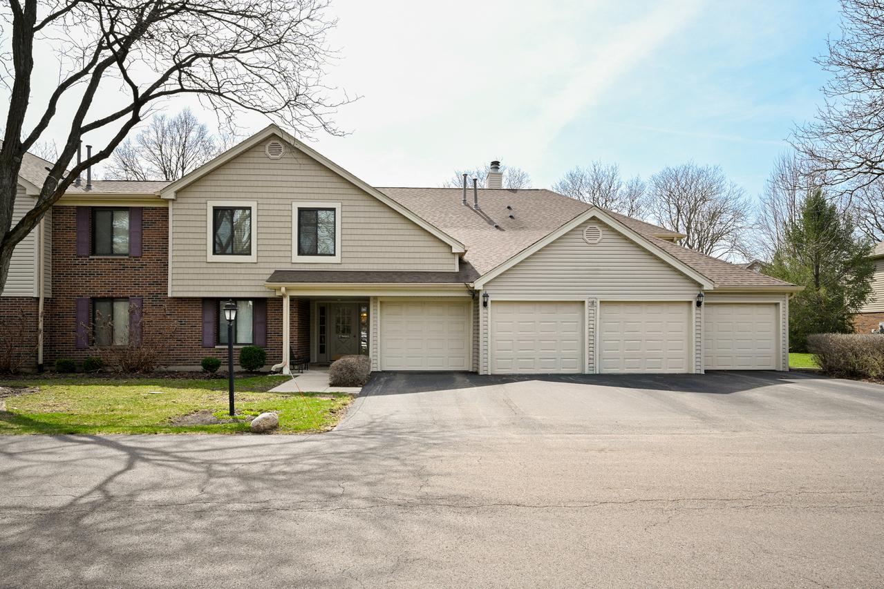 27W685 Grasmere Dr. #1808, Winfield, IL 60190