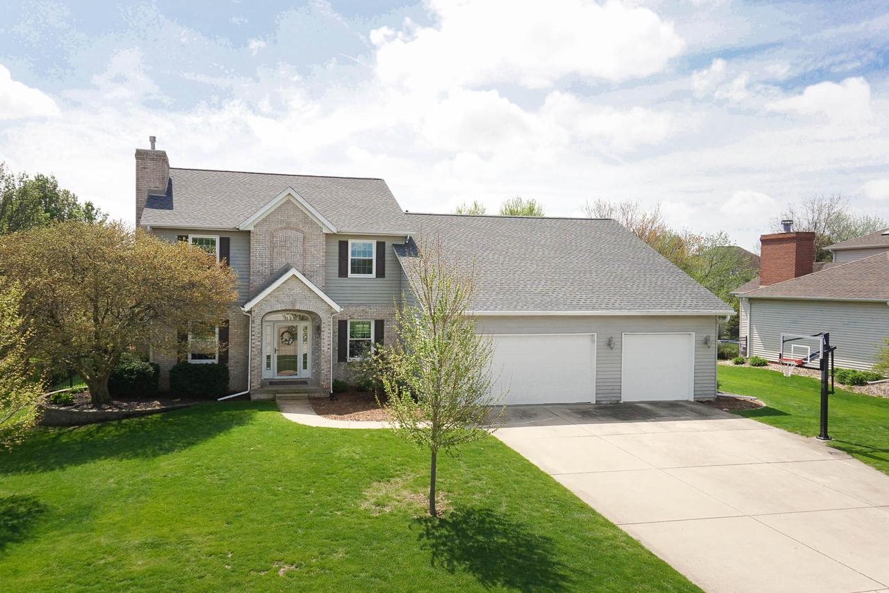 3601 Baywood Rd., Bloomington, IL 61704