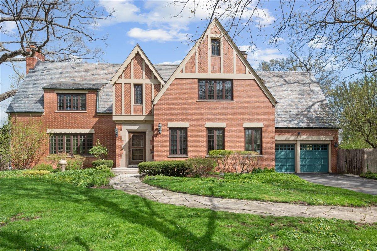 599 Woodlawn Ave., Glencoe, IL 60022