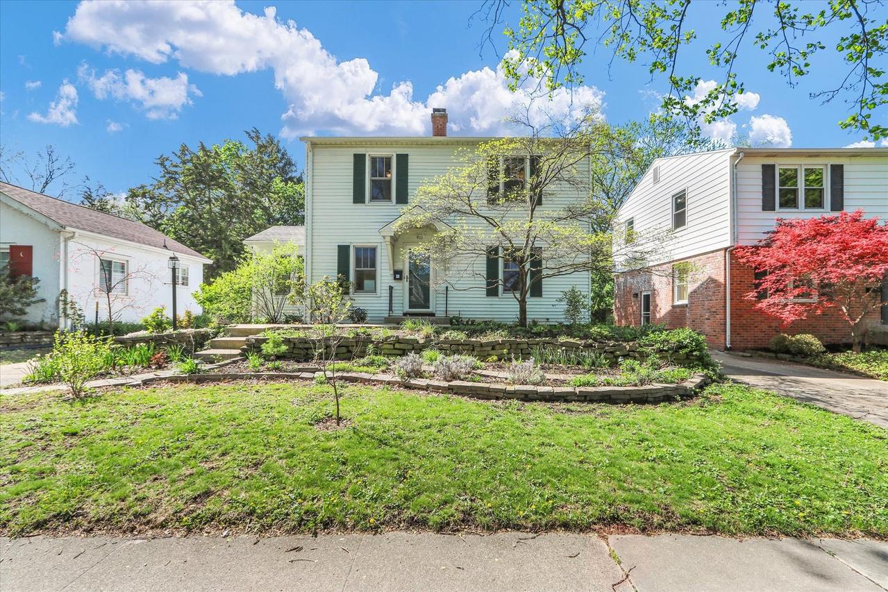 911 W Daniel St., Champaign, IL 61821