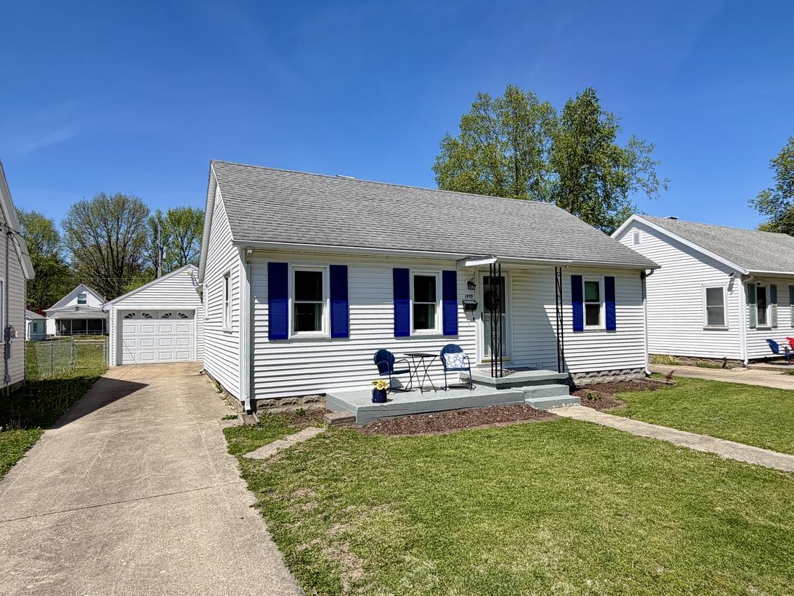 1409 S 14th St., Mattoon, IL 61938