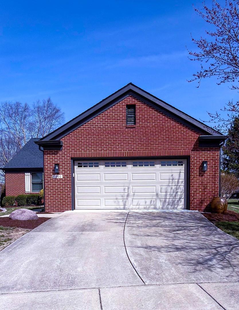 2902 Greystone Pl., Champaign, IL 61822