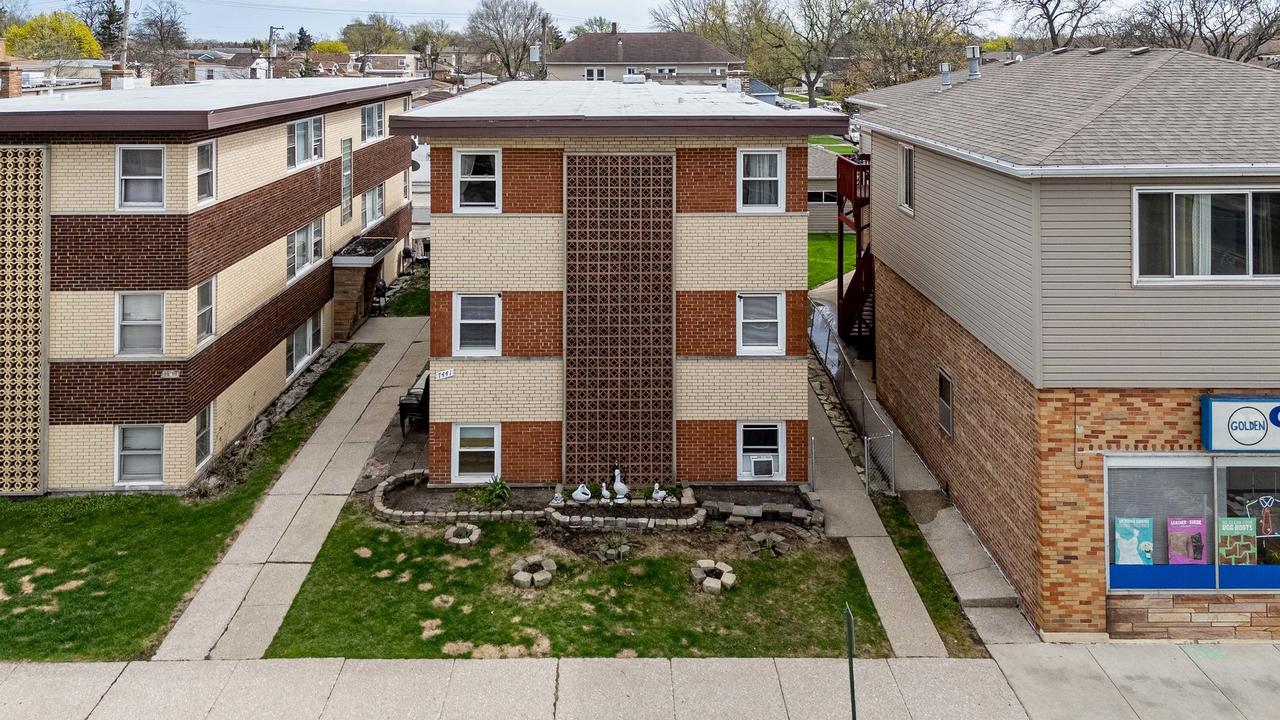 7441 W Fullerton Ave. #1N, Elmwood Park, IL 60707