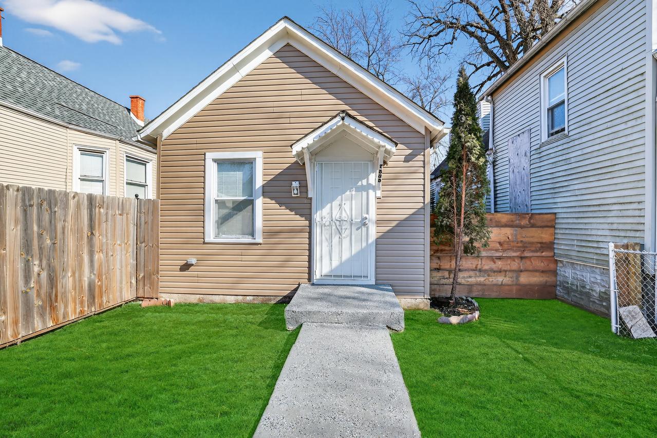 7535 S St. Lawrence Ave., Chicago, IL 60619