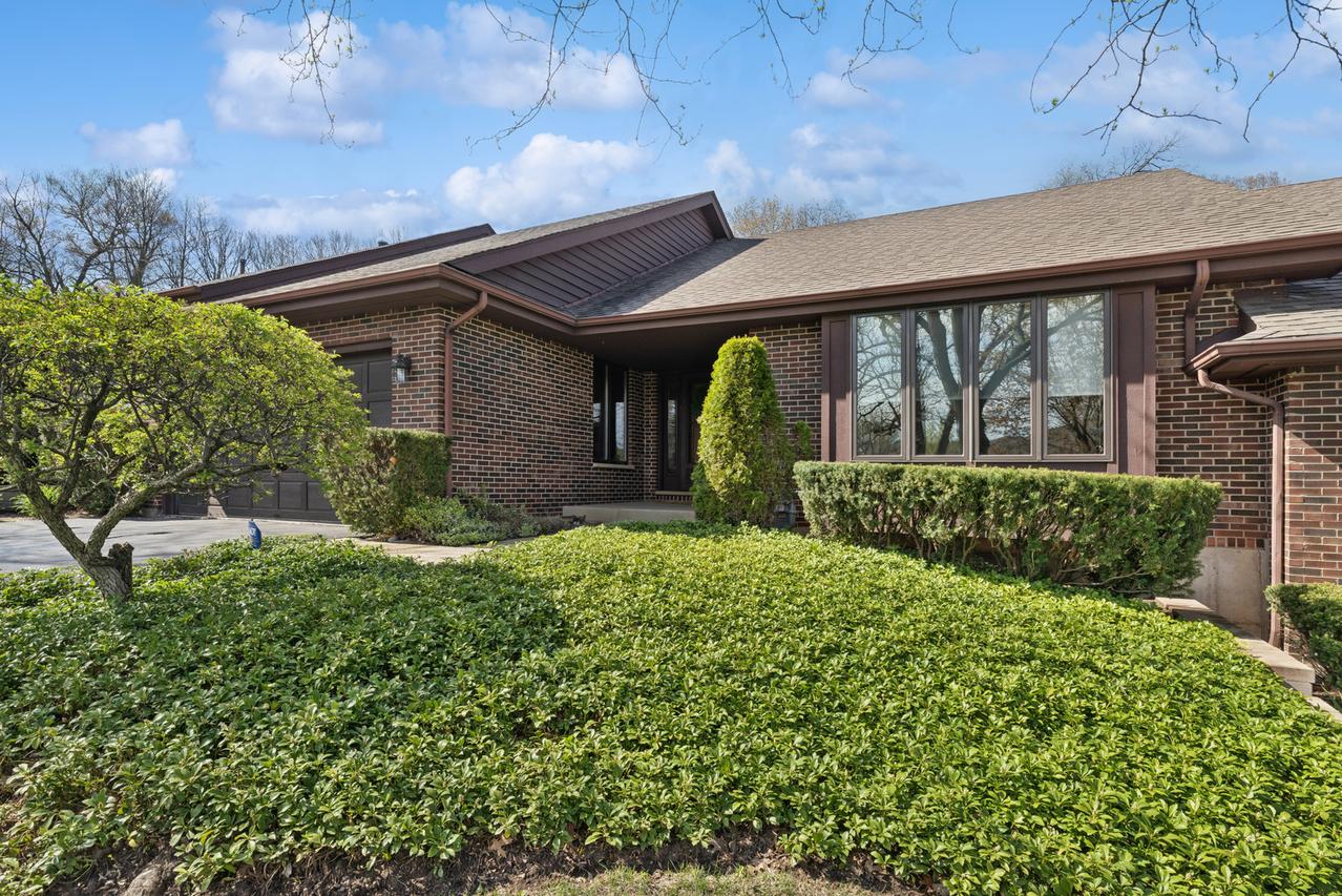 808 Kristin Ct., Gurnee, IL 60031