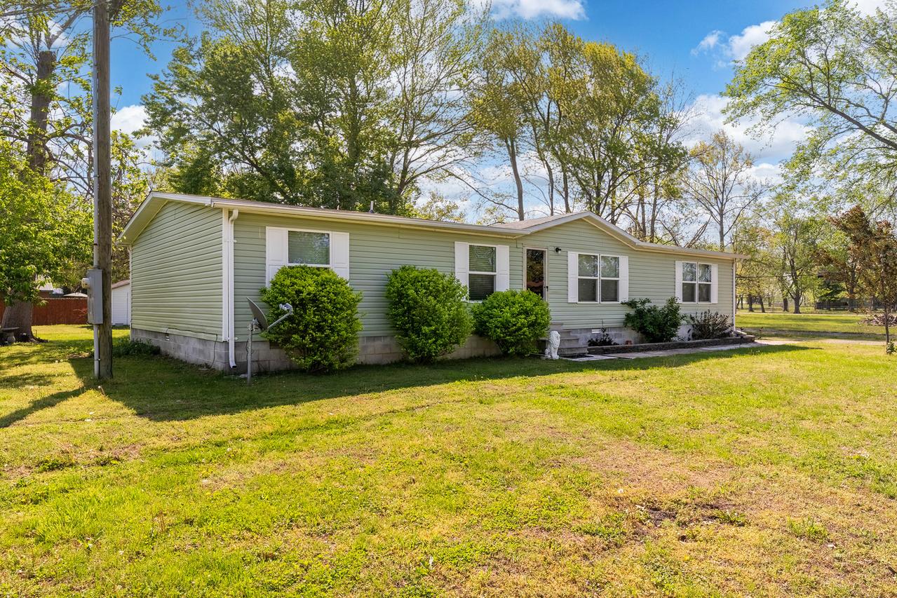 104 S Wells St., Duquoin, IL 62832