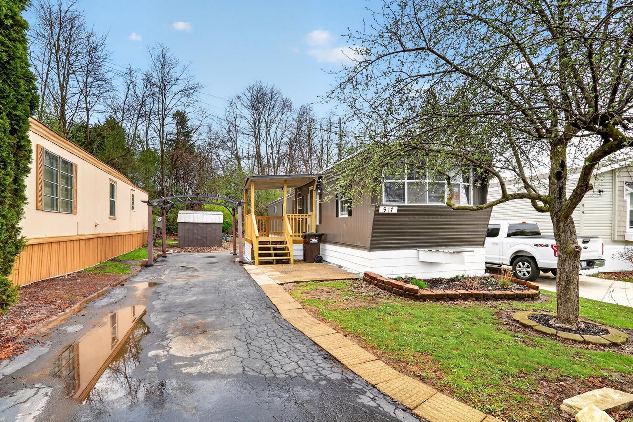 917 Lunga Dr., Round Lake, IL 60073