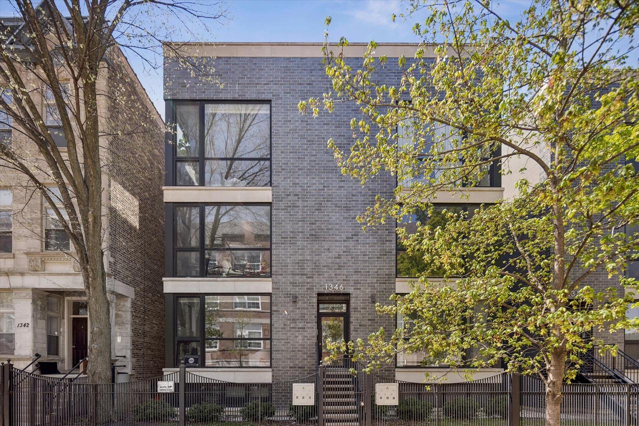 1346 N Claremont Ave. #1N, Chicago, IL 60622
