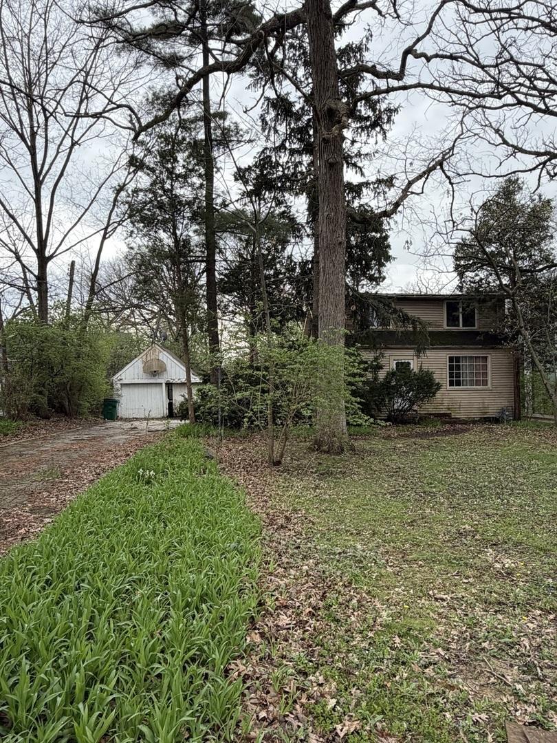 11407 Hiawatha Ln., Indian Head Park, IL 60525