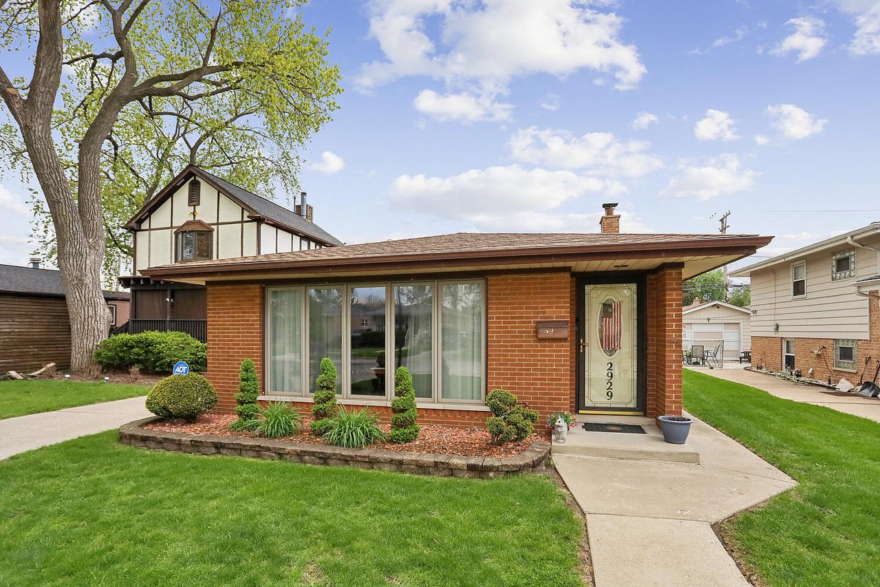 2929 W 102nd Pl., Chicago, IL 60655