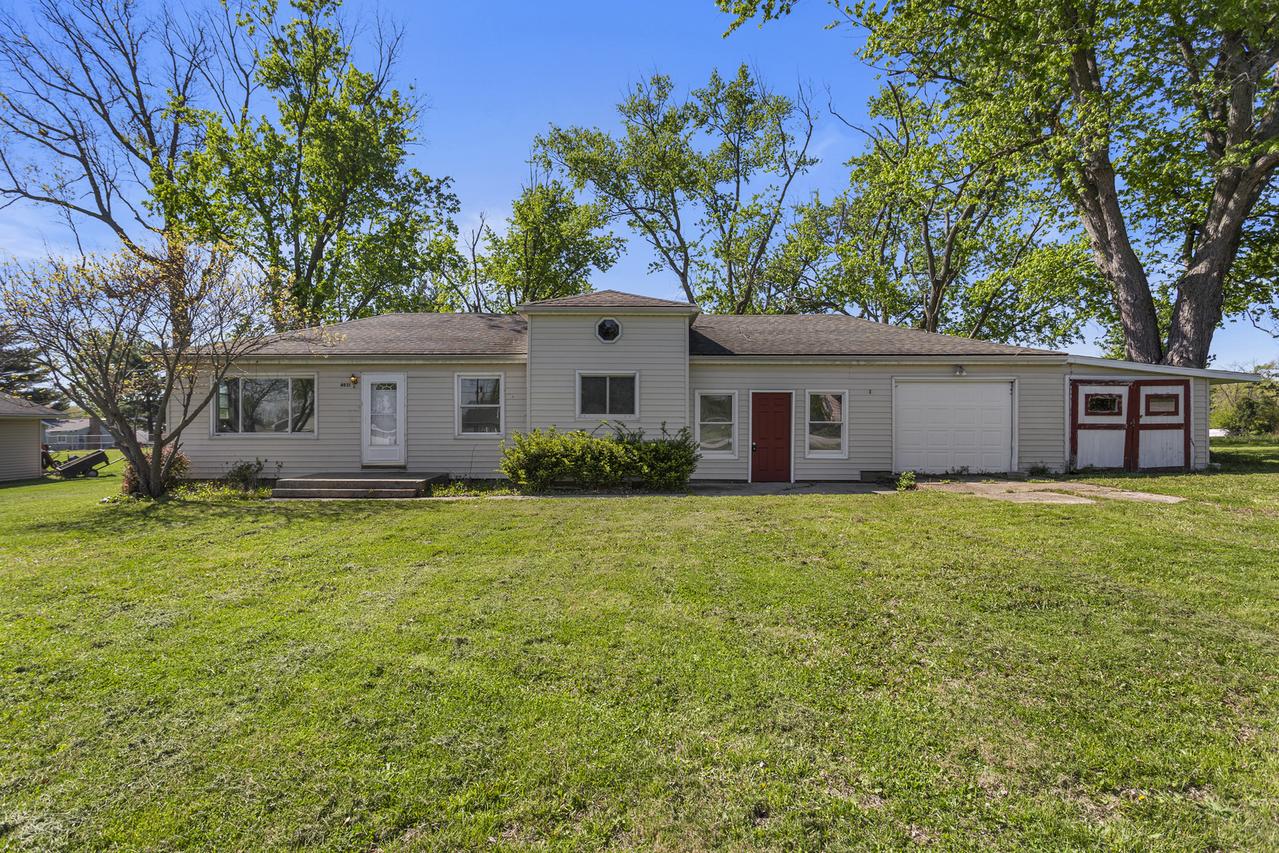 4931 E Glenwood Dr., Decatur, IL 62521