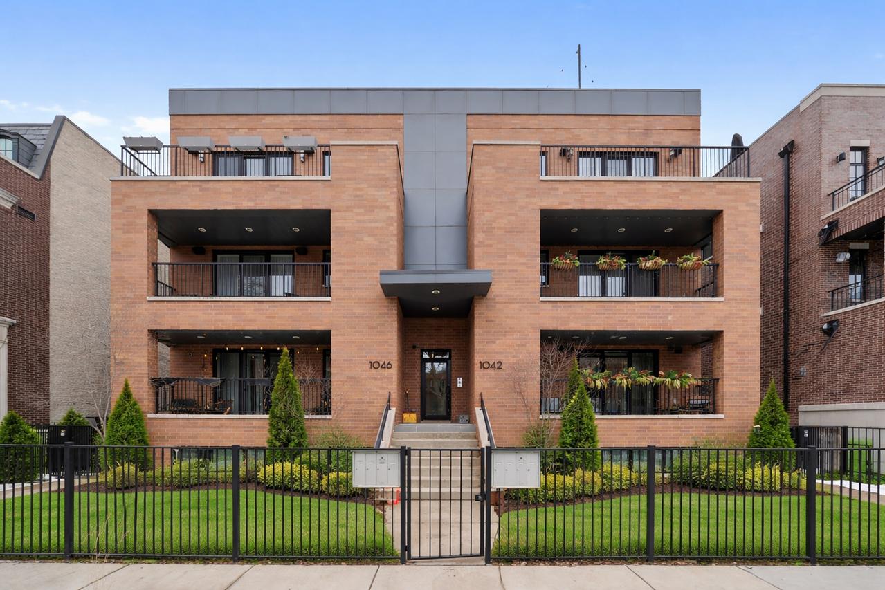 1042 W Altgeld St. #3, Chicago, IL 60614