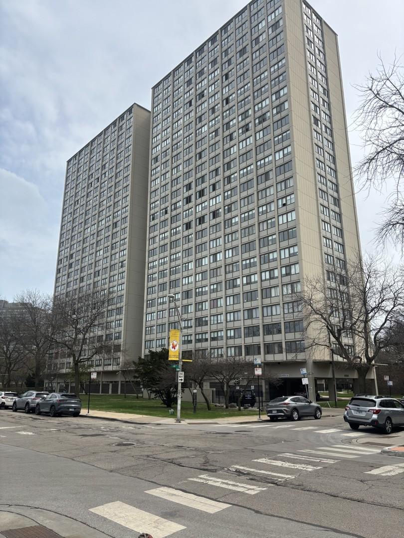 4800 S Lake Park Ave. #605, Chicago, IL 60615
