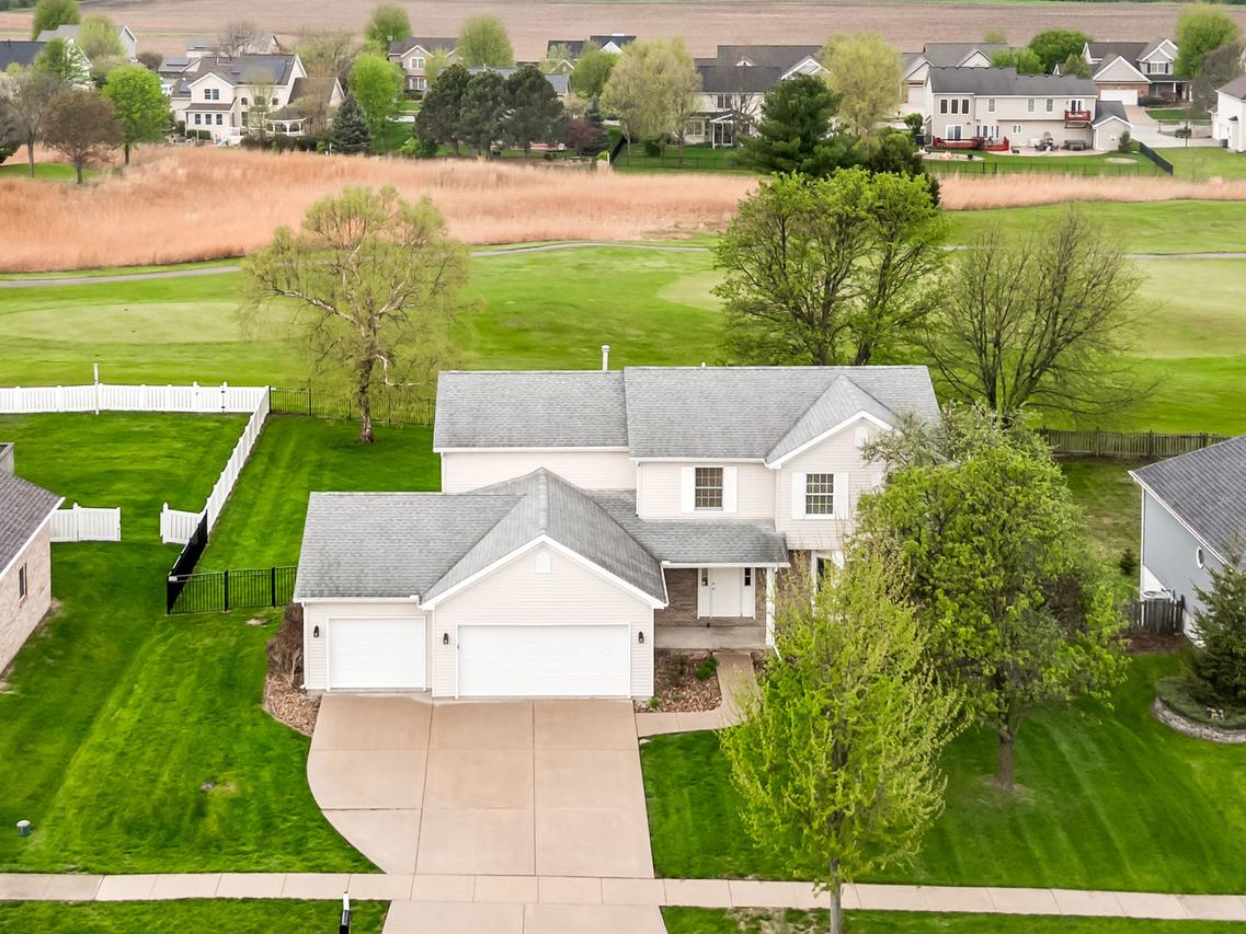 25 Pebblebrook Ct., Bloomington, IL 61705