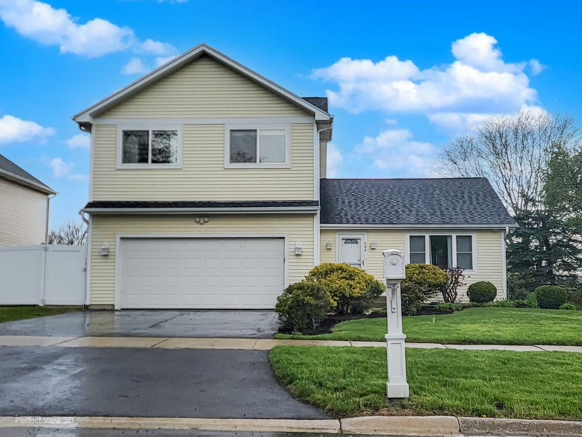 900 Ashford Ln., Westmont, IL 60559