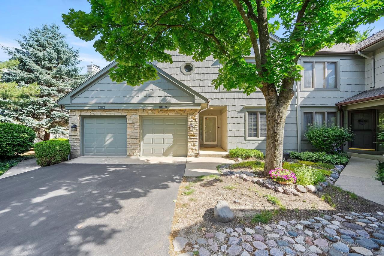 1128 Bristlecone Ct., Darien, IL 60561