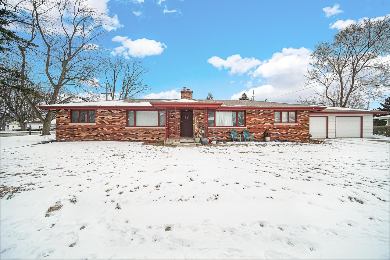 463 Orchard Ln., Beecher, IL 60401