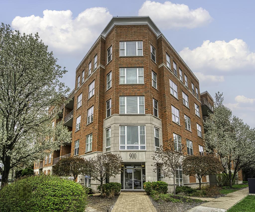 900 Lee St. #202, Des Plaines, IL 60016