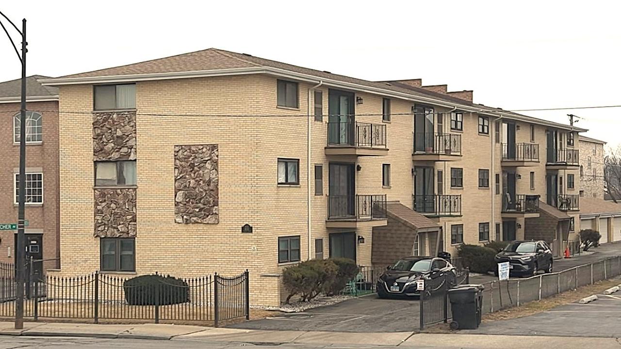 6051 S Archer Ave. #3B, Chicago, IL 60638