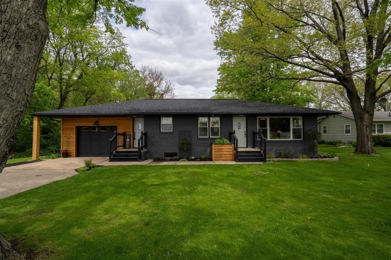 7277 E 3000 North Rd., Cornell, IL 61319