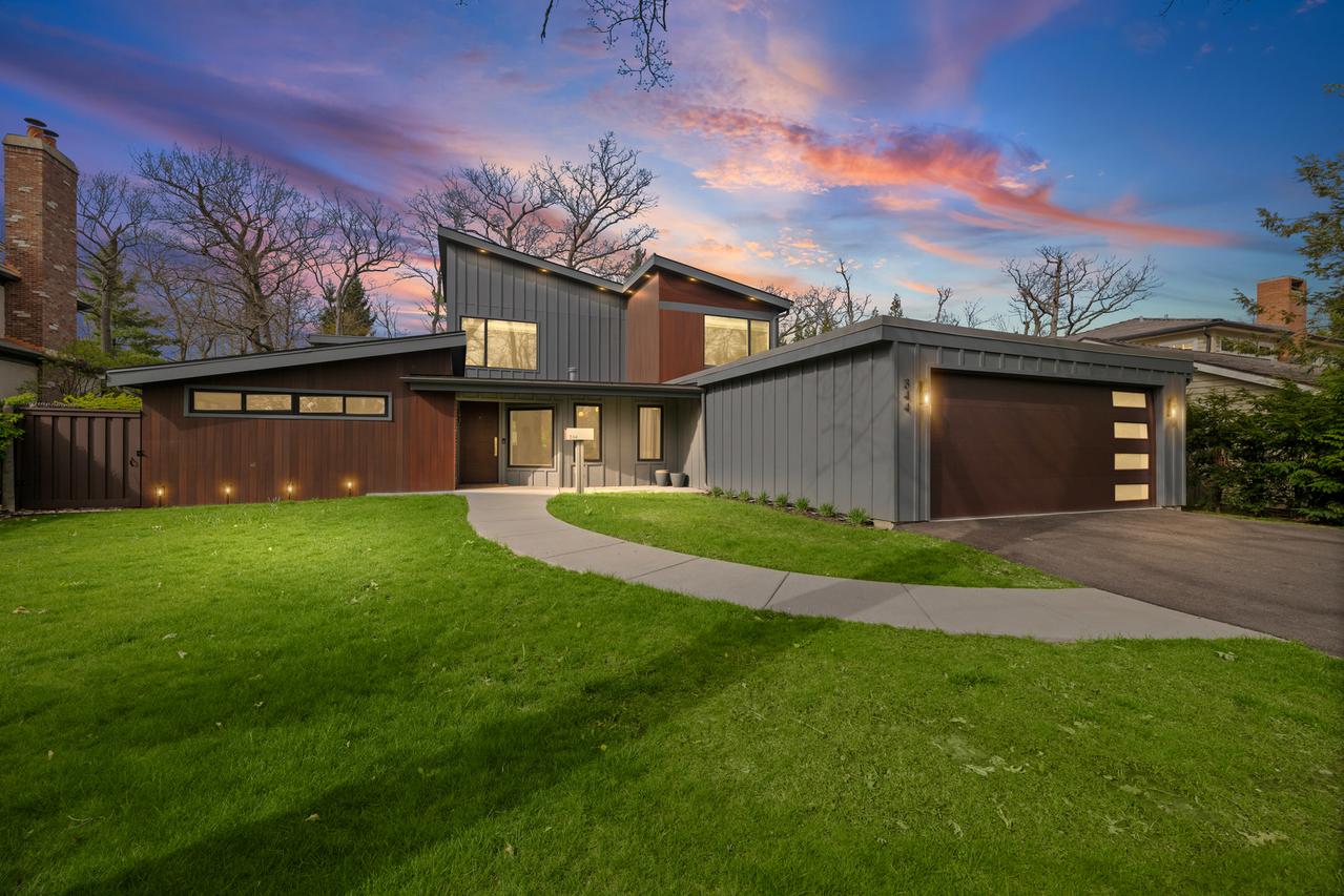 344 E Witchwood Ln., Lake Bluff, IL 60044