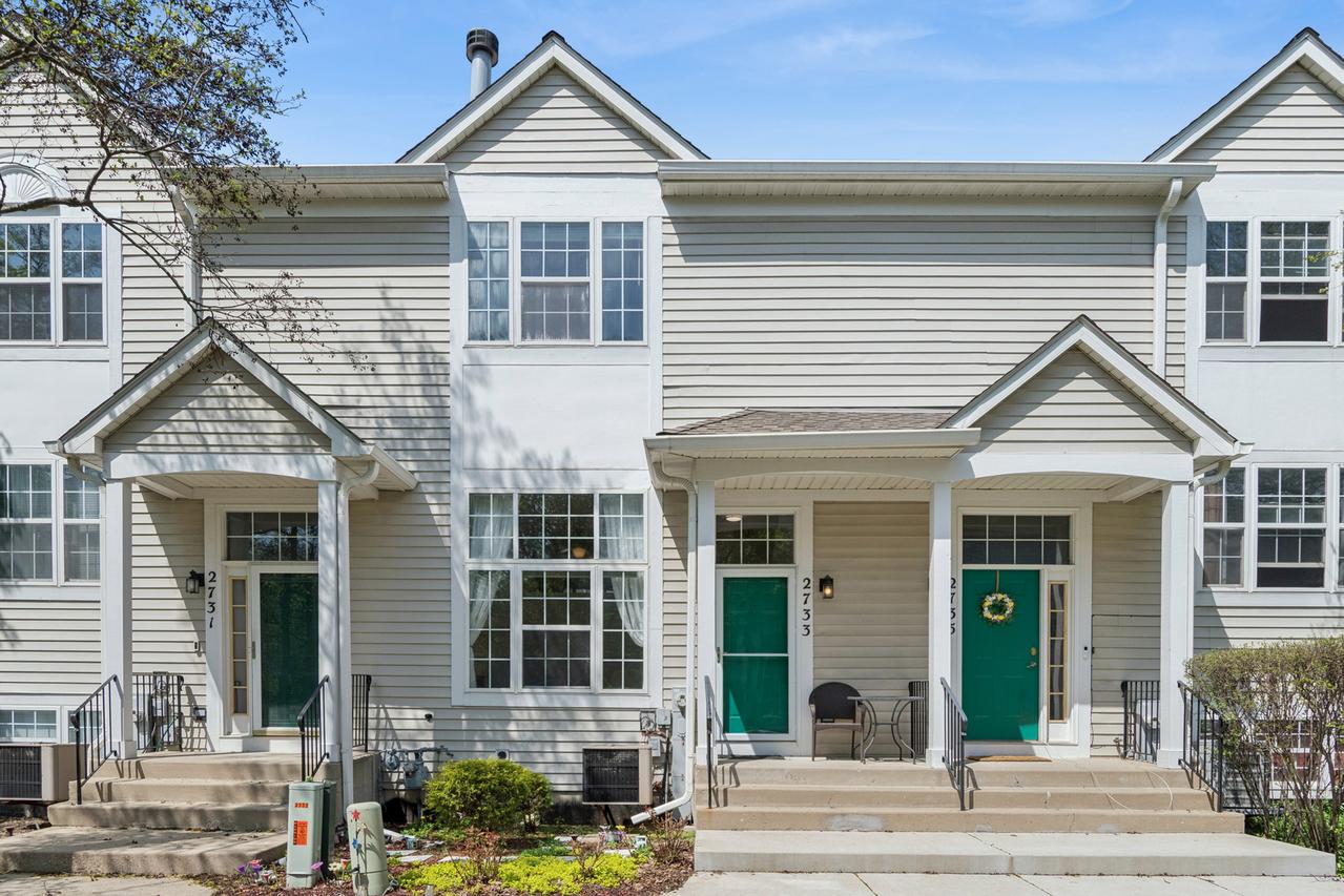 2733 Shelly Ln., Aurora, IL 60504