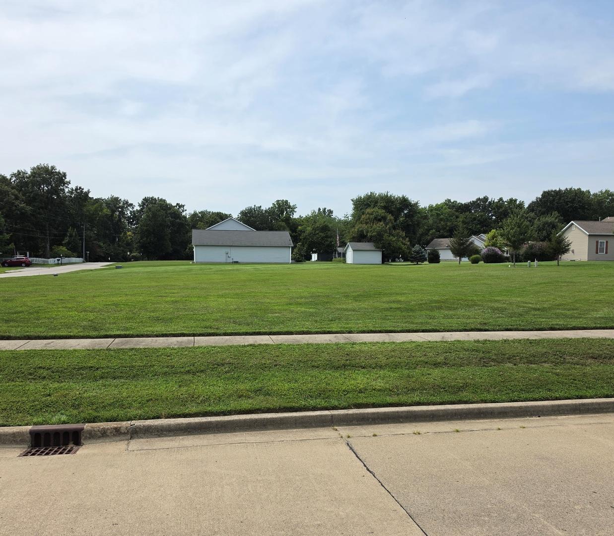 1 North Pointe Dr. N North Pointe Dr., Salem, IL 62881