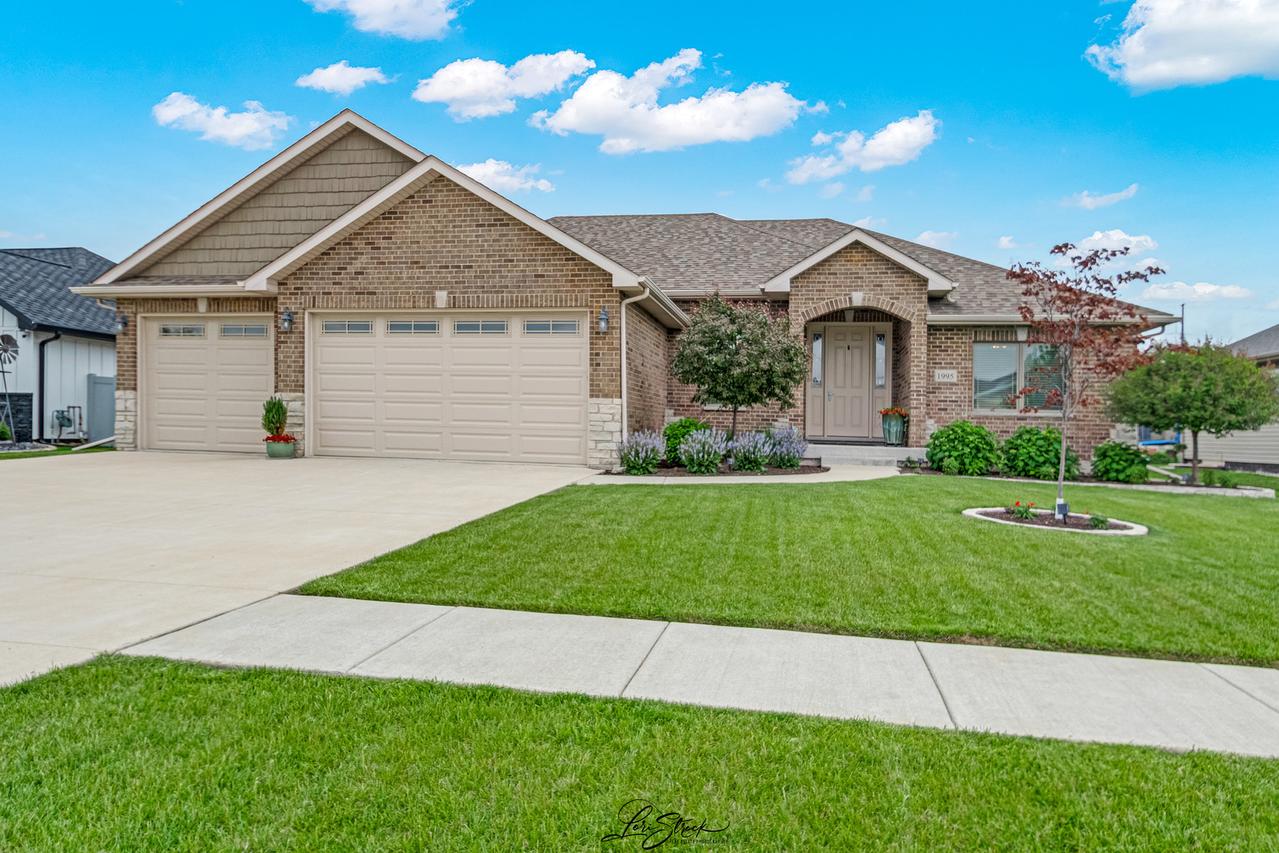 1995 Craftsman Ave., Bourbonnais, IL 60914
