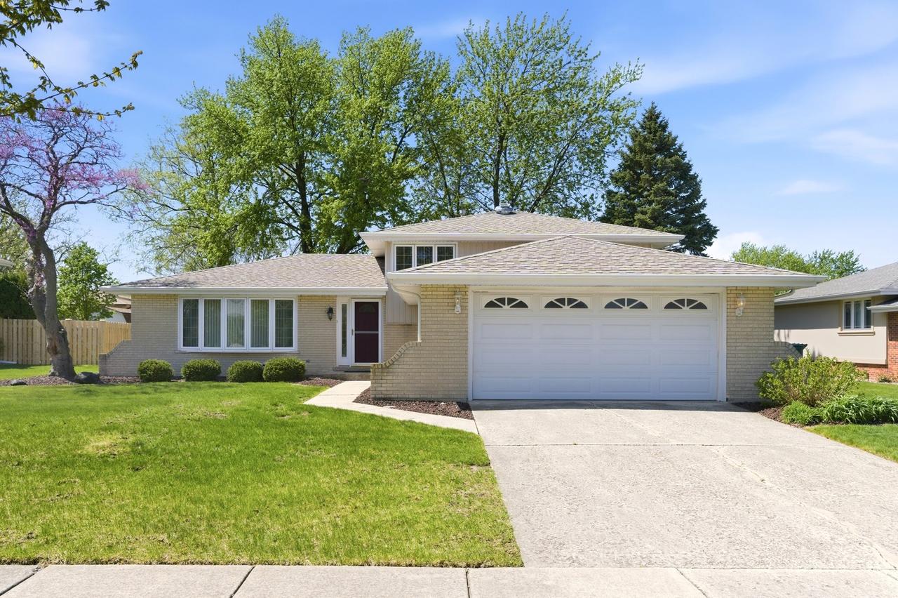 14044 Terry Dr., Orland Park, IL 60462