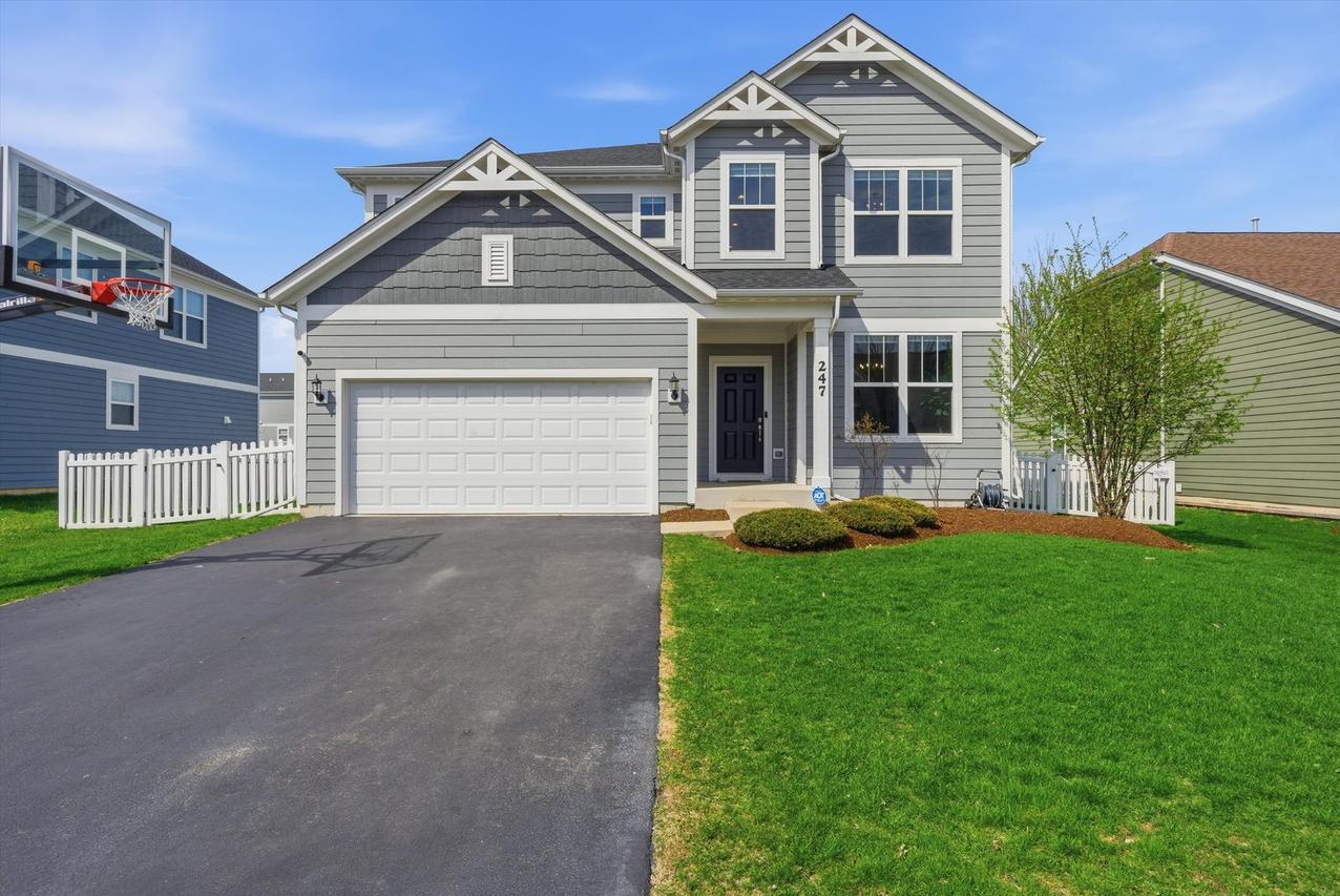 247 Carole St., Sugar Grove, IL 60554