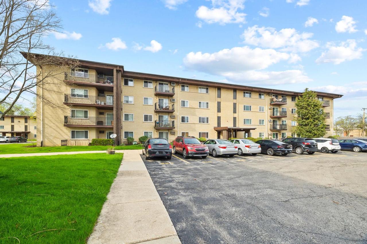 535 S Cleveland Ave. #406, Arlington Heights, IL 60005