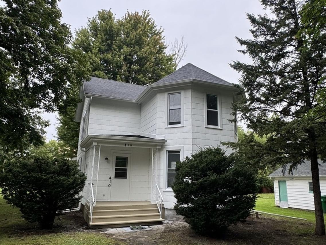 410 3rd St., Mendota, IL 61342