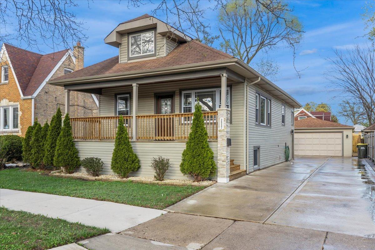 2537 Wood St., River Grove, IL 60171