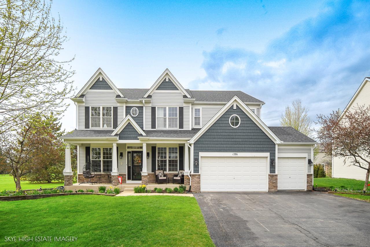 1286 Dorr Dr., Sugar Grove, IL 60554