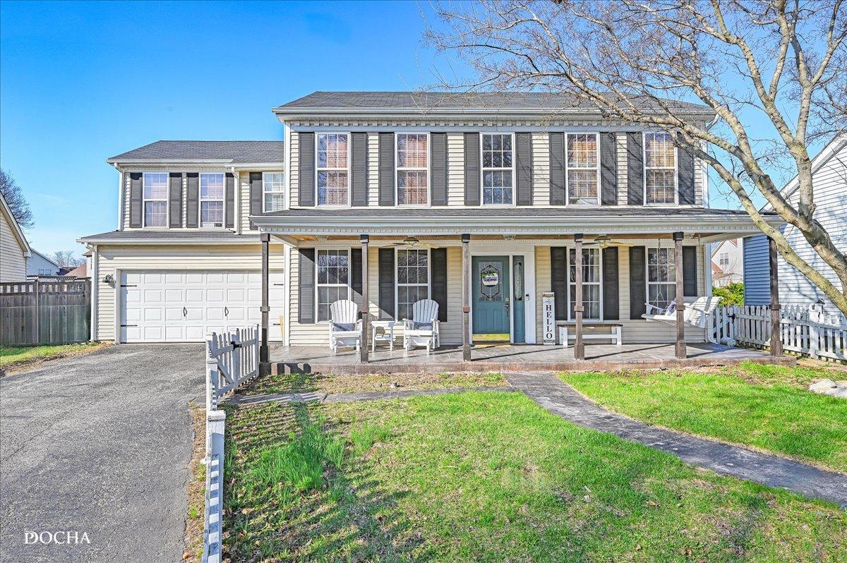 123 Eisenhower Dr., Oswego, IL 60543