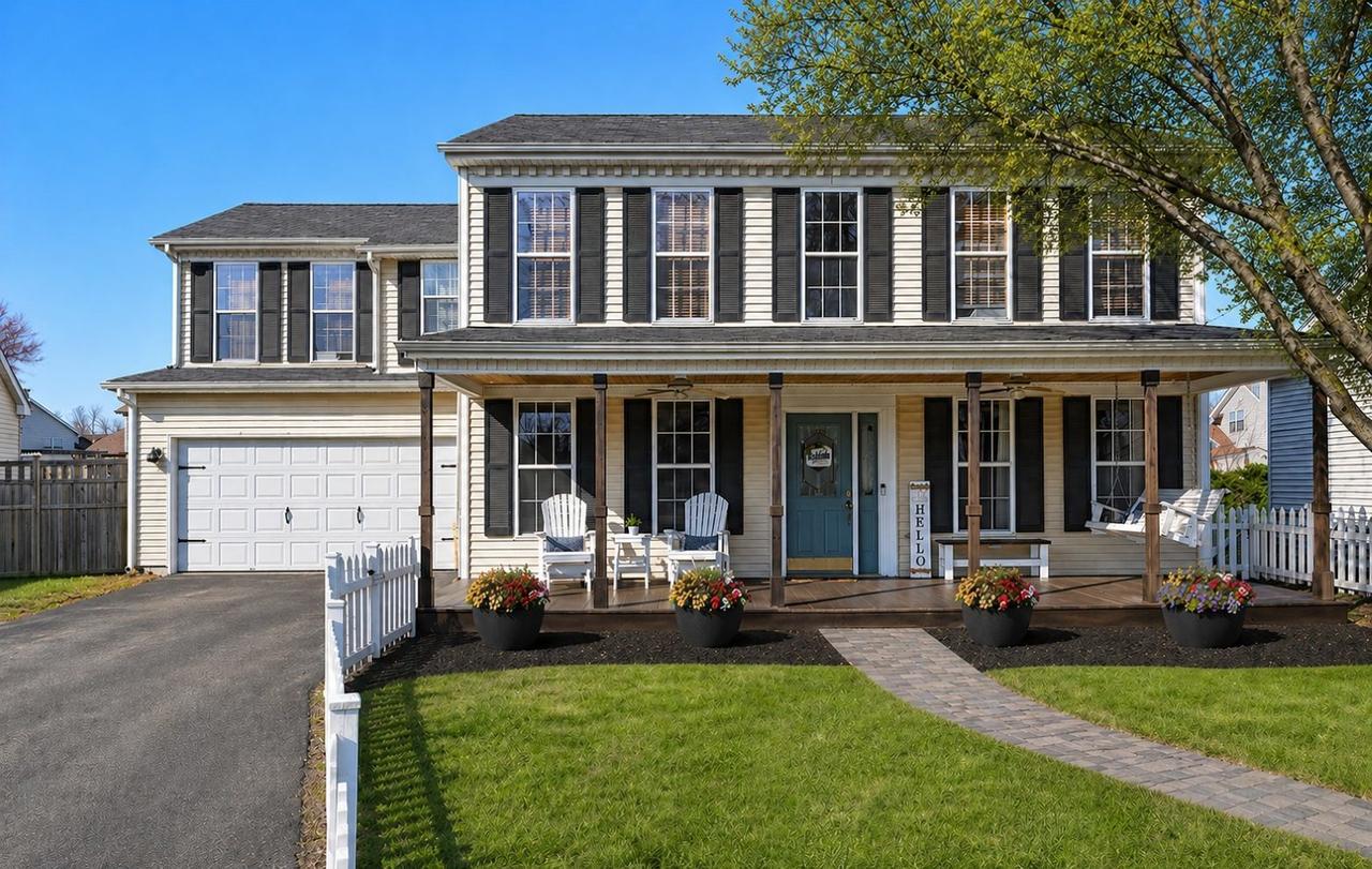 123 Eisenhower Dr., Oswego, IL 60543