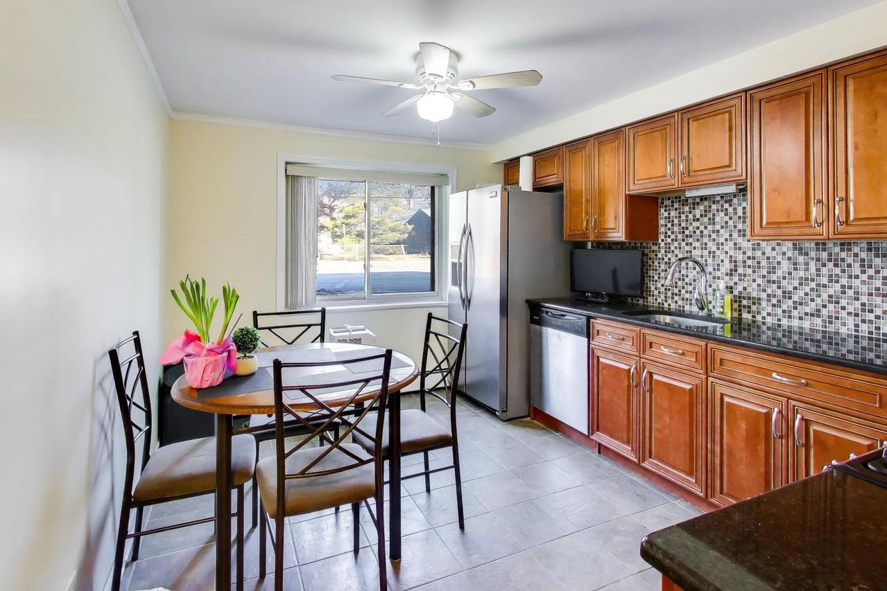 7410 W 111th St. #310, Worth, IL 60482