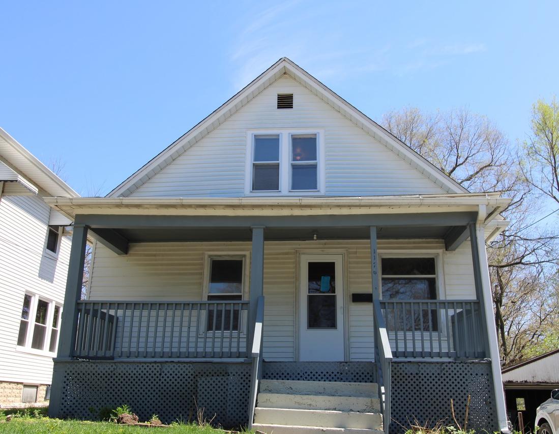 1176 22nd St., Moline, IL 51265