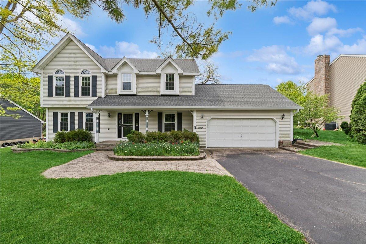 1335 Gaslight Dr., Algonquin, IL 60102