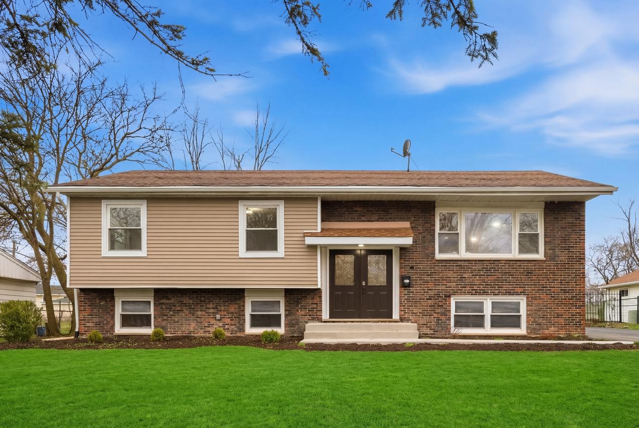 17720 Rosewood Ter., Country Club Hills, IL 60478