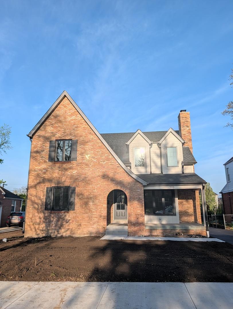 396 S Prospect Ave., Elmhurst, IL 60126
