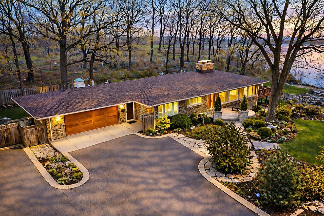 720 South St., Barrington, IL 60010