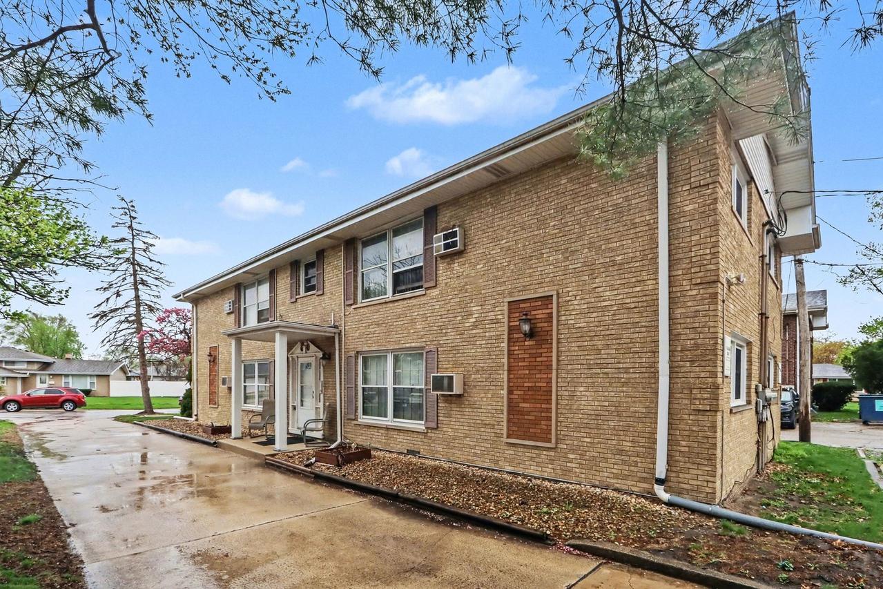 2278 182nd Pl., Lansing, IL 60438