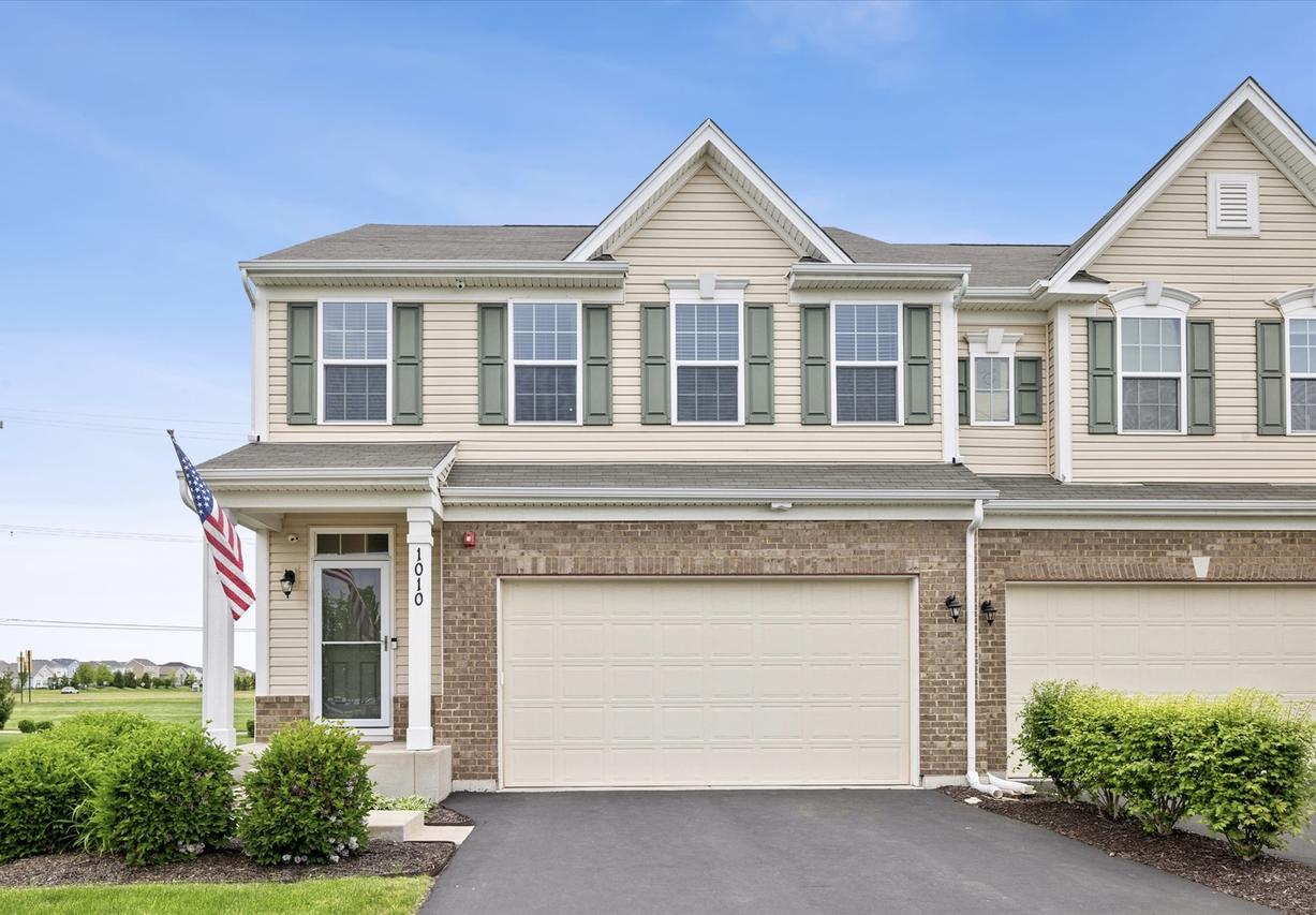 1010 Sears Cir., Elburn, IL 60119