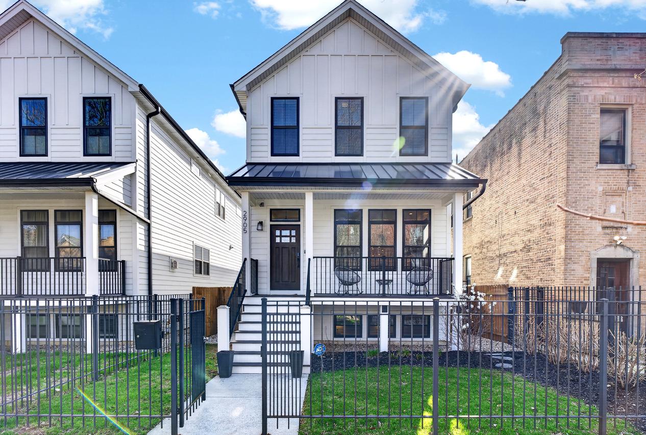 2905 N Talman Ave., Chicago, IL 60618